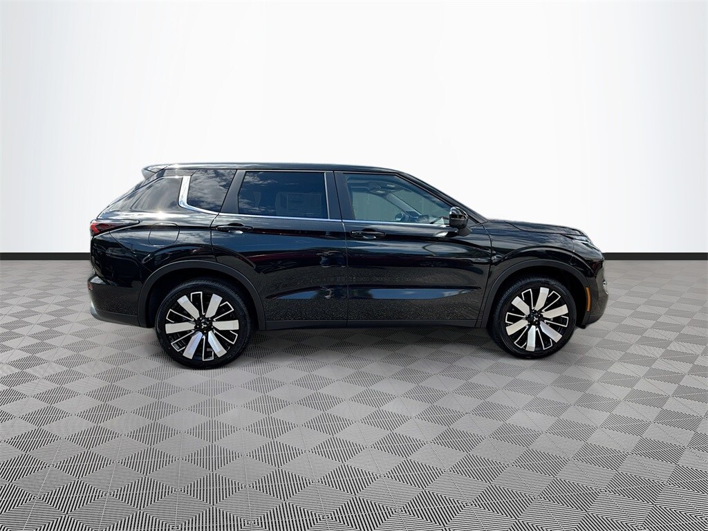 New 2025 Mitsubishi Outlander SE SUV