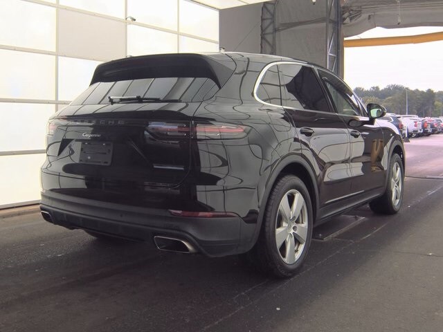 2019 Porsche Cayenne Base photo 2