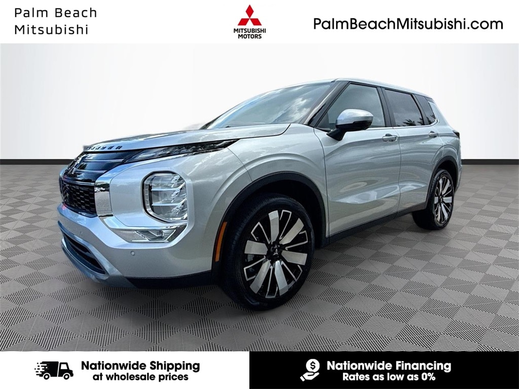 2025 Mitsubishi Outlander SE's photo