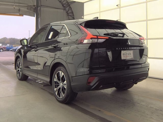 2022 Mitsubishi Eclipse Cross SE photo 4