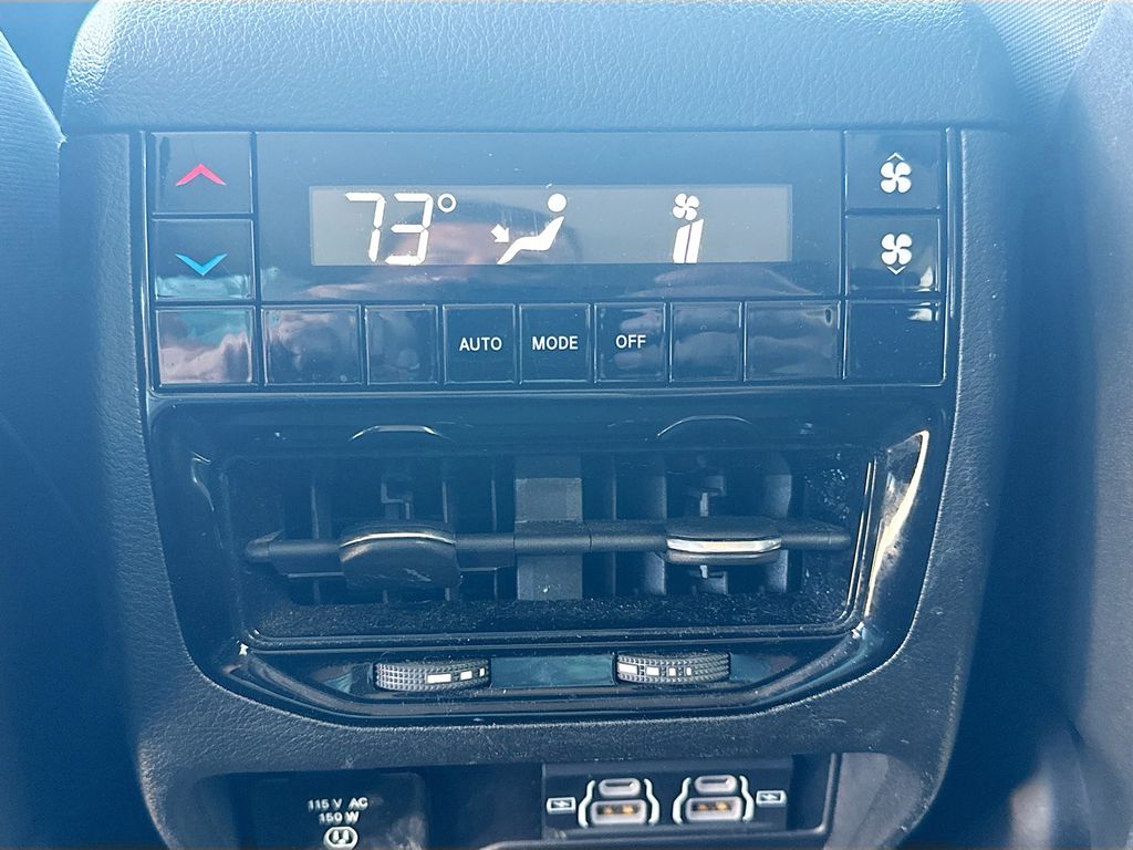 2021 Jeep Grand Cherokee L Laredo - Photo 26