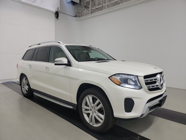 2017 Mercedes Benz GLS 450 4MATIC photo 2