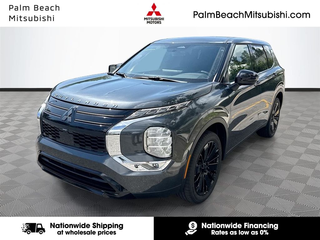 2026 Mitsubishi Outlander LE FWD's photo