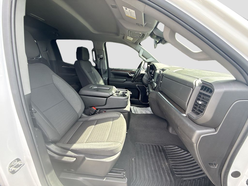 2025 Chevrolet Silverado 1500 LT - Photo 29
