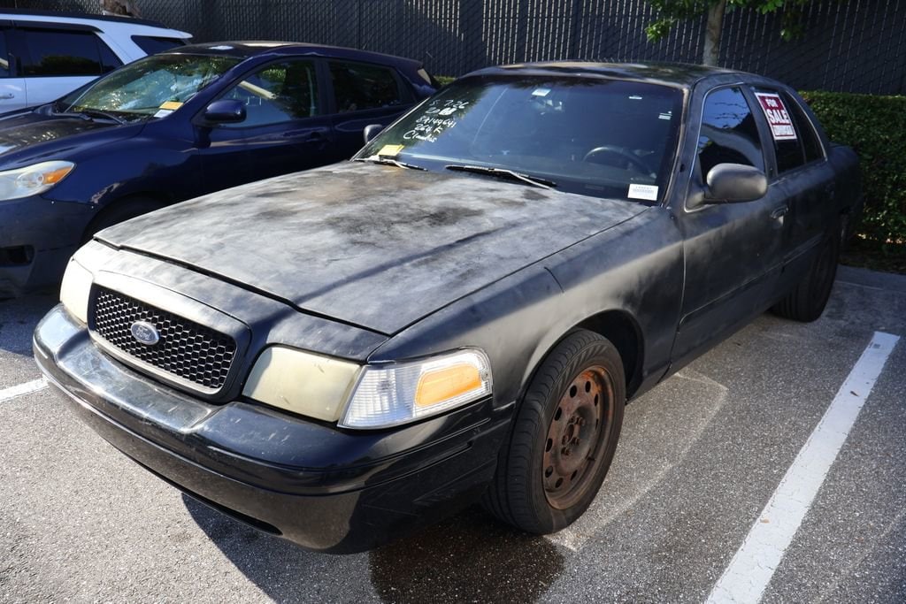 Used 2008 Ford Crown Victoria Police with VIN 2FAHP71V48X144641 for sale in West Palm Beach, FL