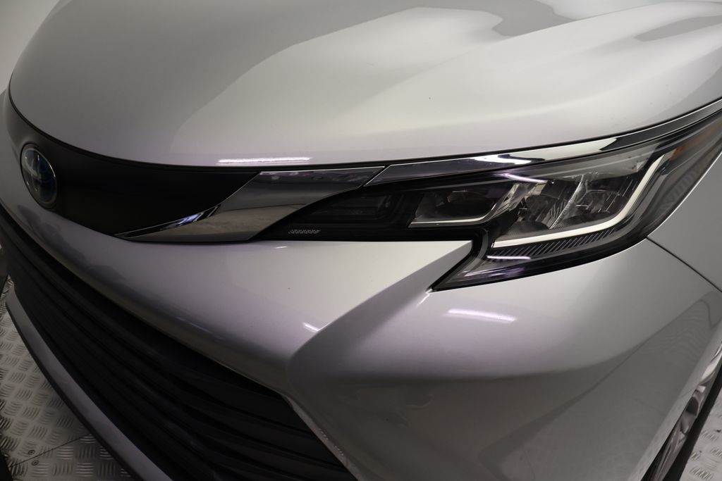 Certified 2023 Toyota Sienna LE Minivan/Van