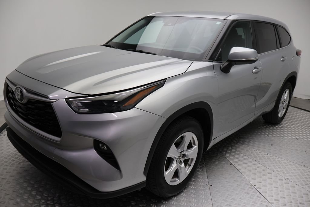 Certified 2025 Toyota Highlander LE SUV