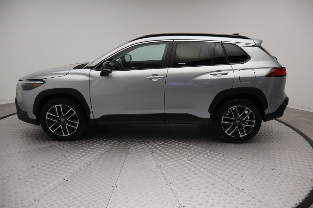 2026 Toyota Corolla Cross XLE - Photo 12