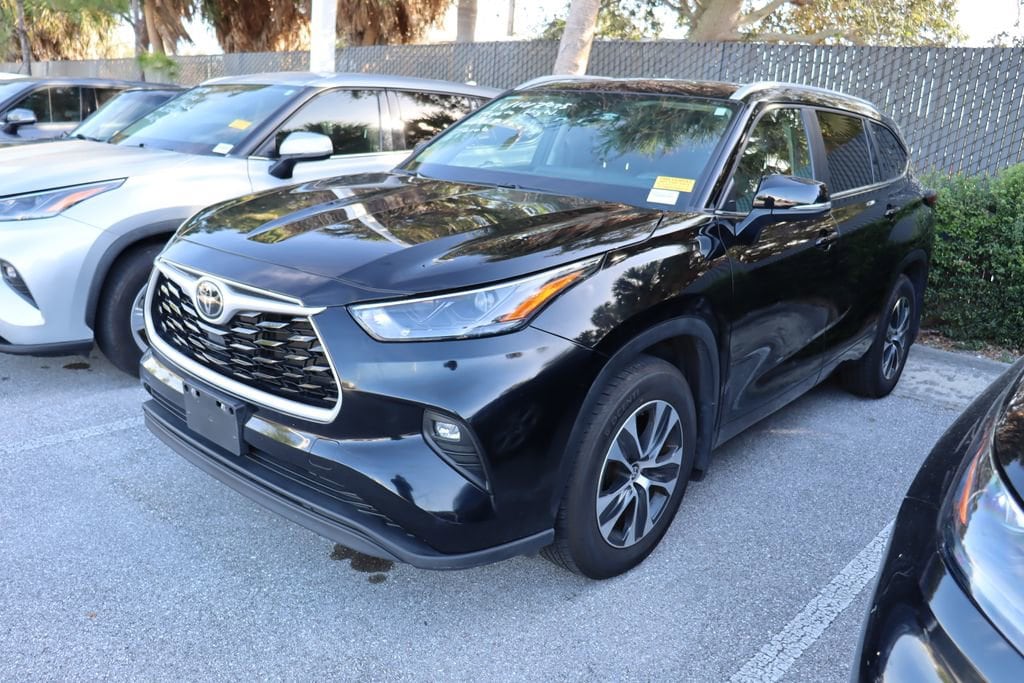 2024 Toyota Highlander SUV 