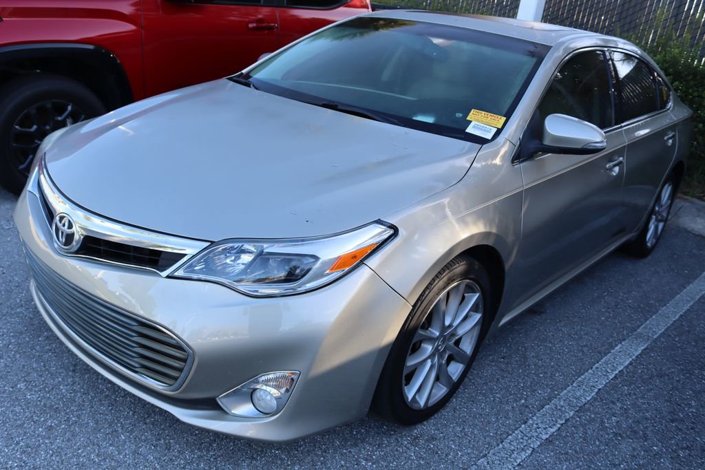 2013 Toyota Avalon XLE Touring photo 2