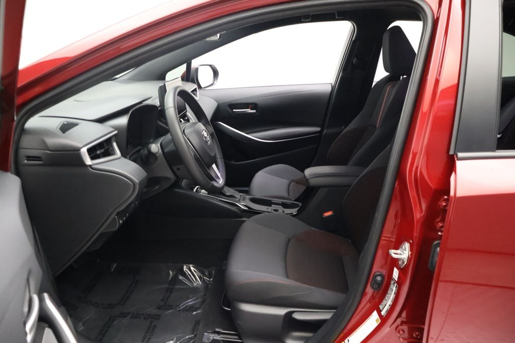 2025 Toyota Corolla SE - Photo 14
