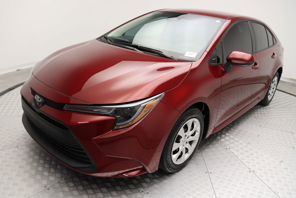2024 Toyota Corolla LE photo 2
