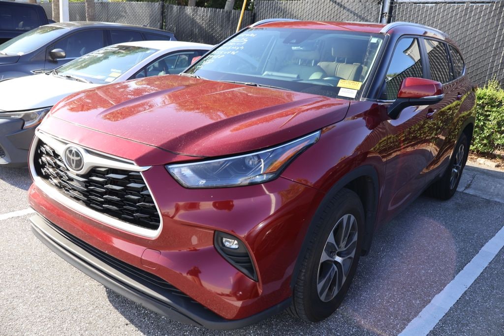 Used 2024 Toyota Highlander XLE SUV