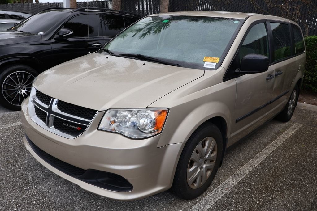 Used 2015 Dodge Grand Caravan SE with VIN 2C4RDGBG0FR748700 for sale in West Palm Beach, FL