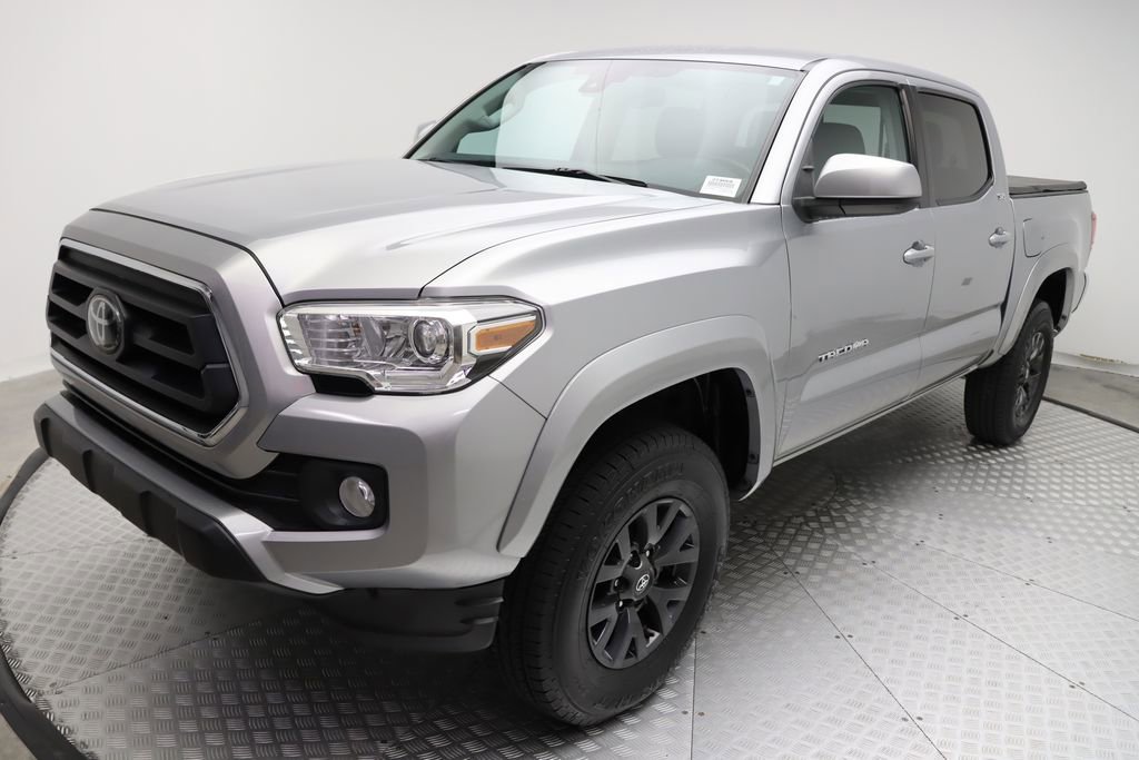 2021 Toyota Tacoma SR5 photo 2