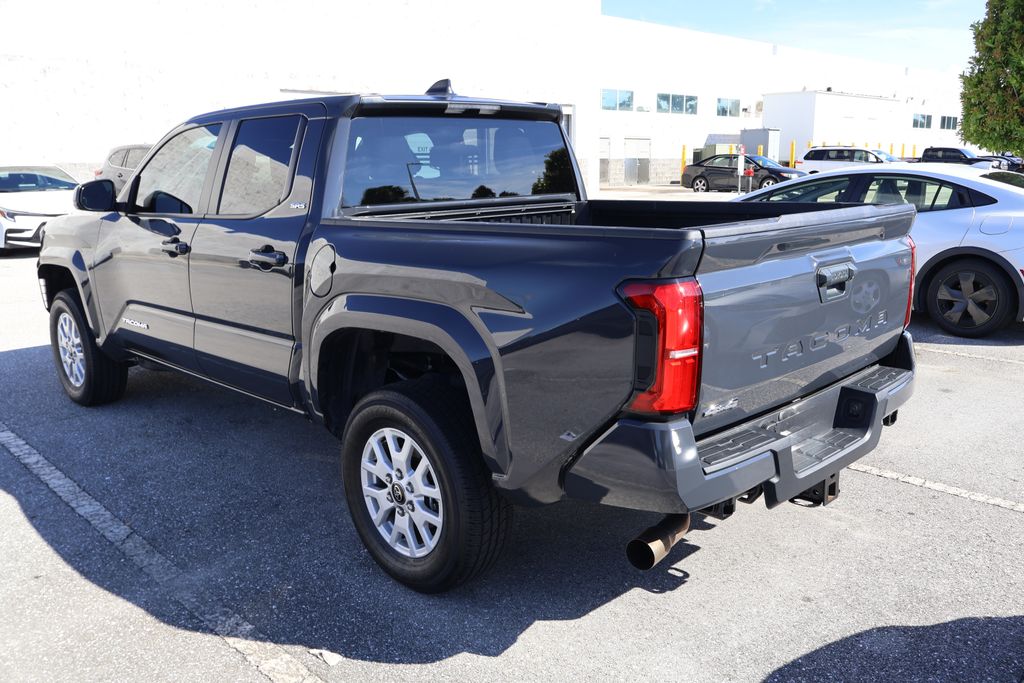 2025 Toyota Tacoma SR5 - Photo 7