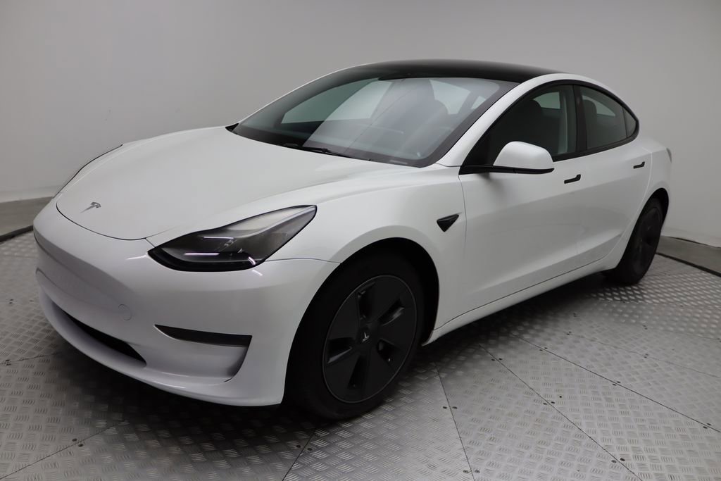 2023 Tesla Model 3 Base's photo