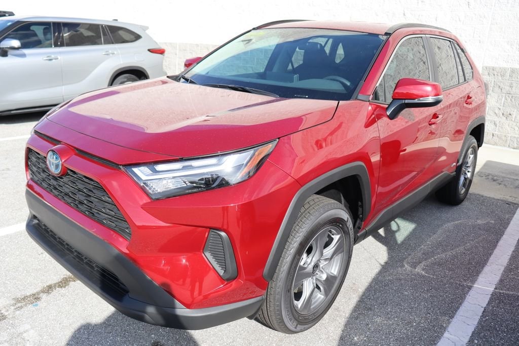 Used 2024 Toyota RAV4 XLE with VIN 4T3RWRFV2RU152755 for sale in West Palm Beach, FL