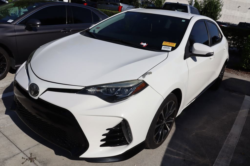 2017 Toyota Corolla L photo 2
