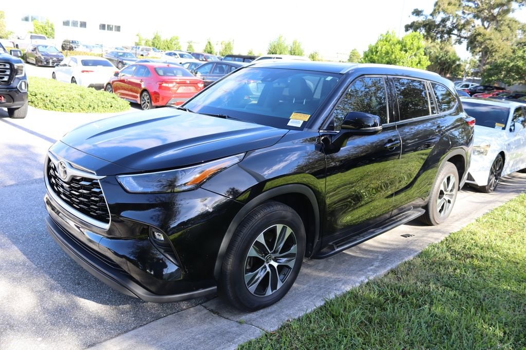 2022 Toyota Highlander SUV 