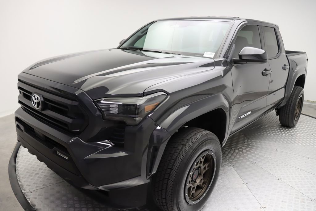 2025 Toyota Tacoma SR5 photo 2