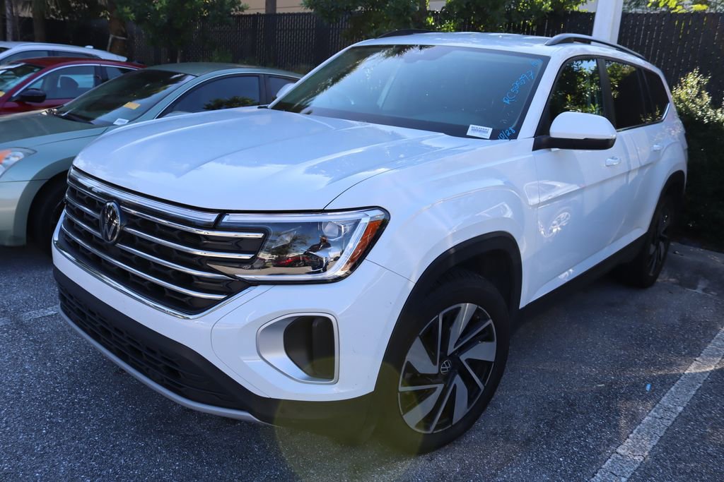 2024 Volkswagen Atlas SE Technology photo 2