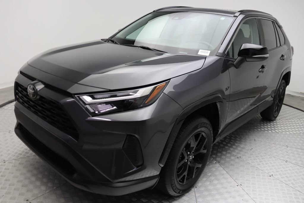 Used 2023 Toyota RAV4 XLE with VIN 2T3W1RFV6PC216036 for sale in West Palm Beach, FL