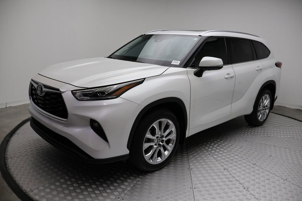 2024 Toyota Highlander SUV 