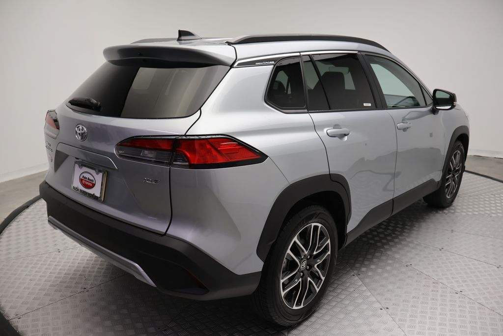 2026 Toyota Corolla Cross XLE - Photo 8