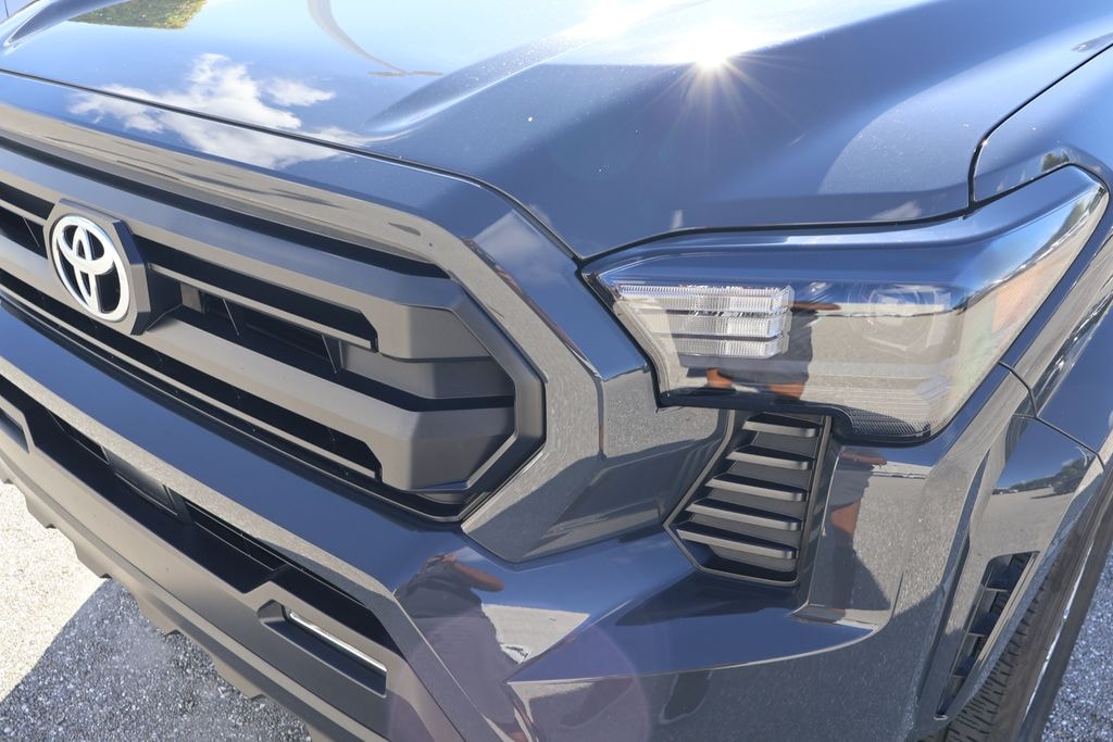 Used 2025 Toyota Tacoma SR5 Truck