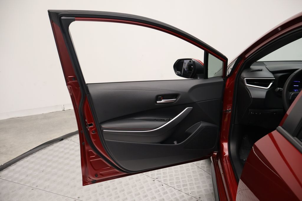 2025 Toyota Corolla SE - Photo 16