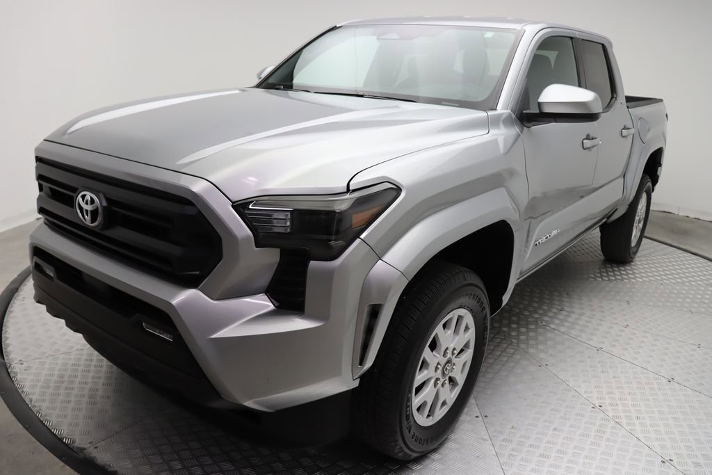 2024 Toyota Tacoma SR5 photo 2