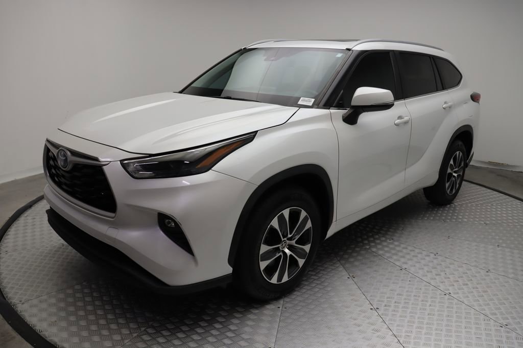 2023 Toyota Highlander Hybrid SUV 