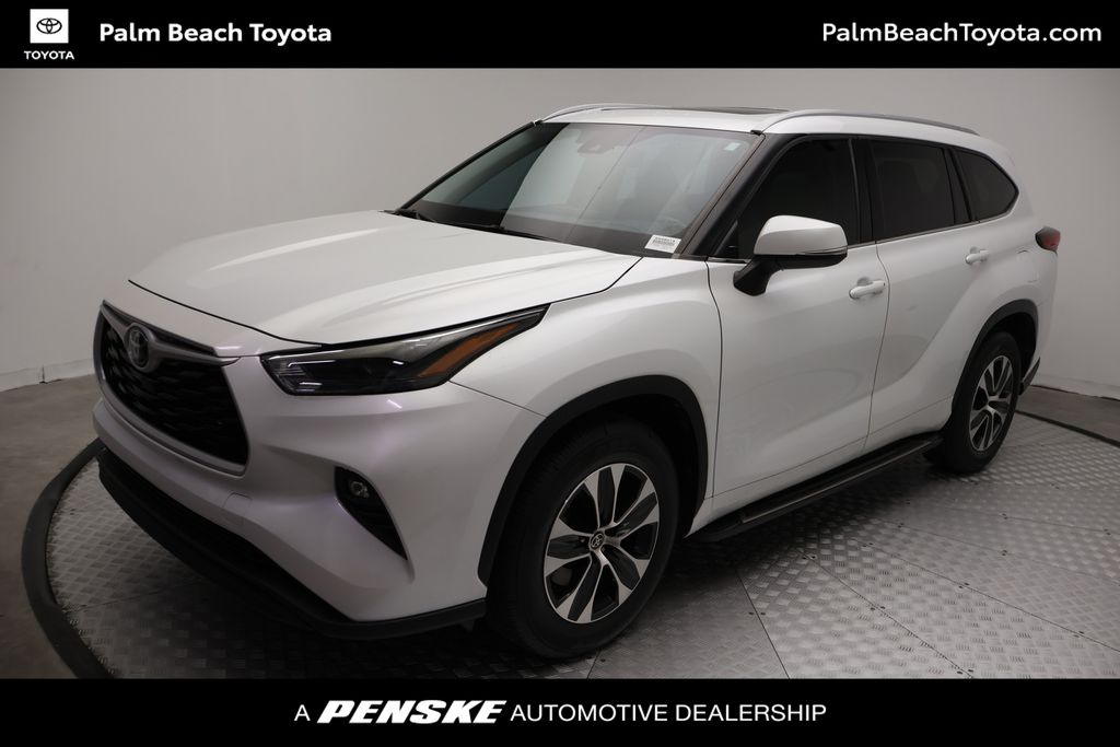 2022 Toyota Highlander SUV 