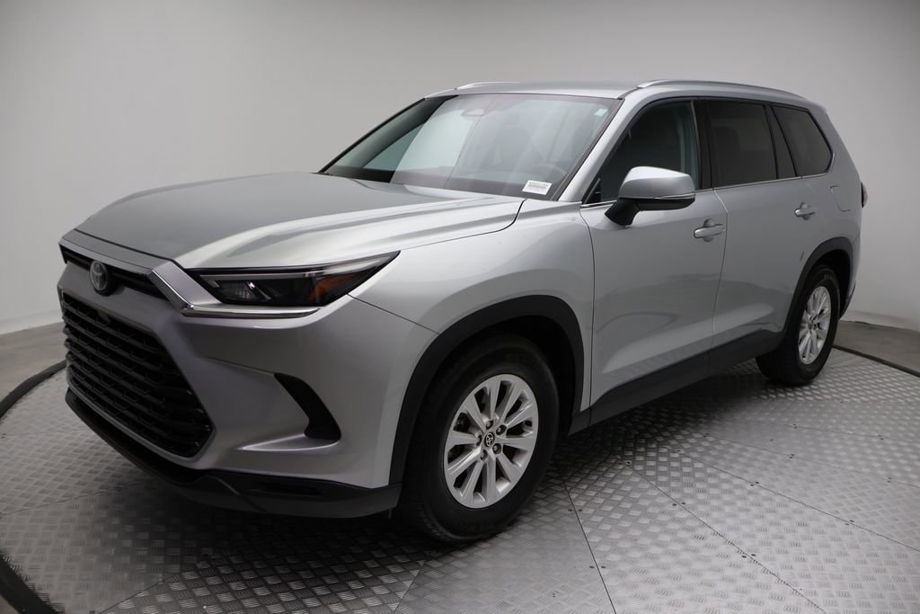 2025 Toyota Grand Highlander XLE's photo