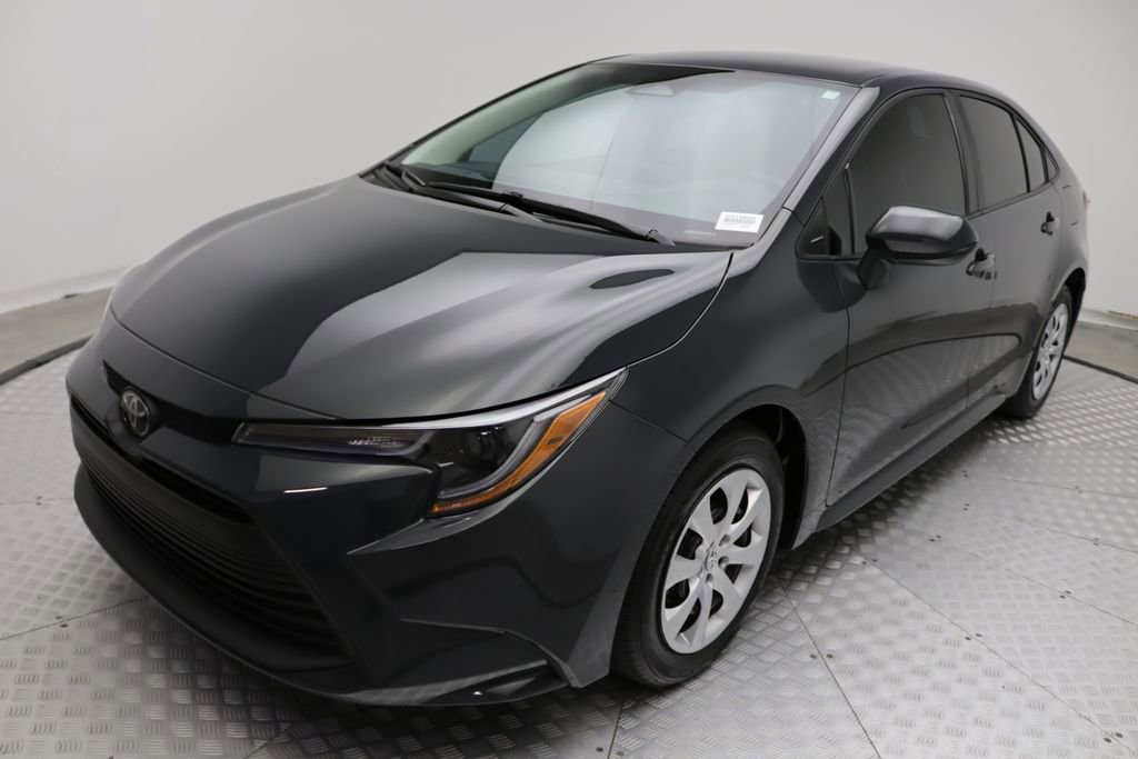 2024 Toyota Corolla LE photo 2