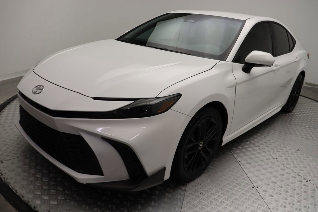 2025 Toyota Camry SE photo 2