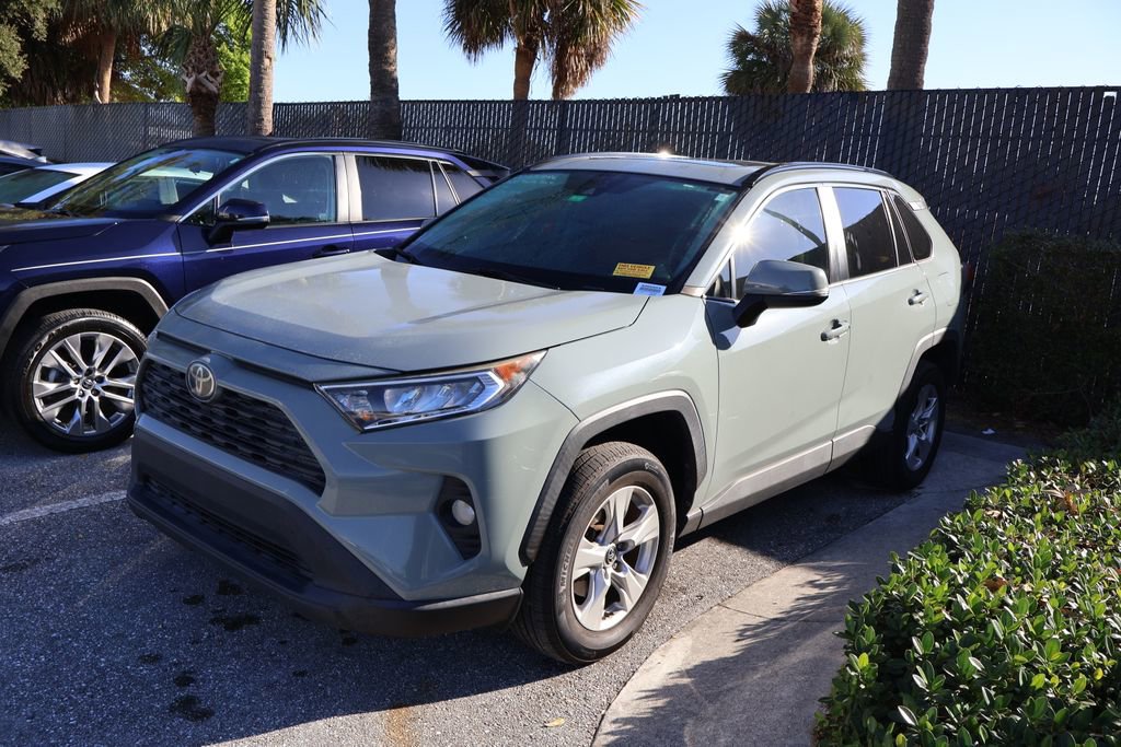 2020 Toyota RAV4 XLE