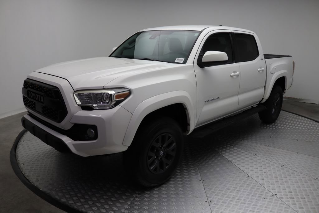 2020 Toyota Tacoma SR5's photo