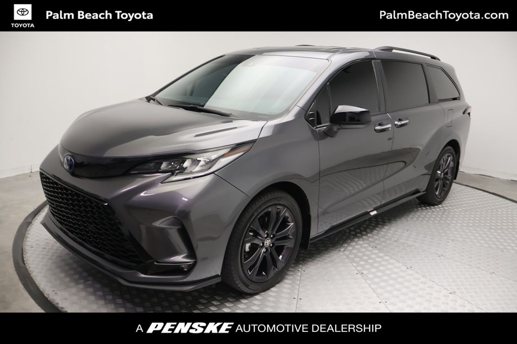 2025 Toyota Sienna Minivan/Van 