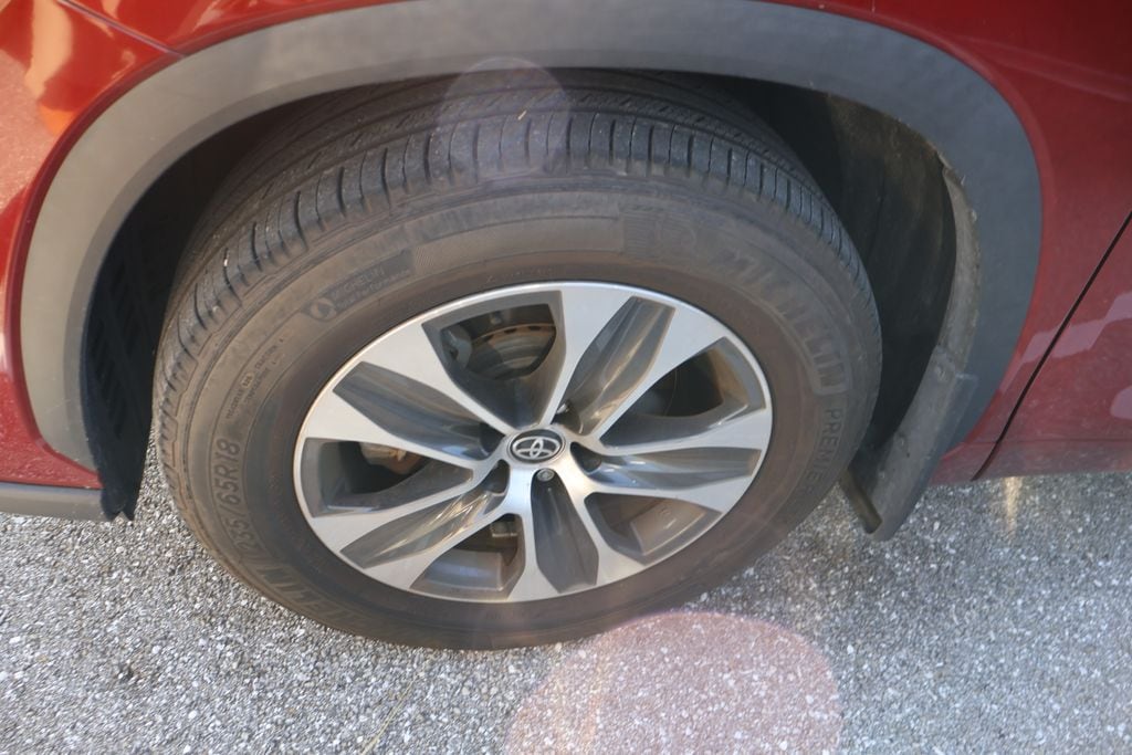 Used 2024 Toyota Highlander XLE SUV