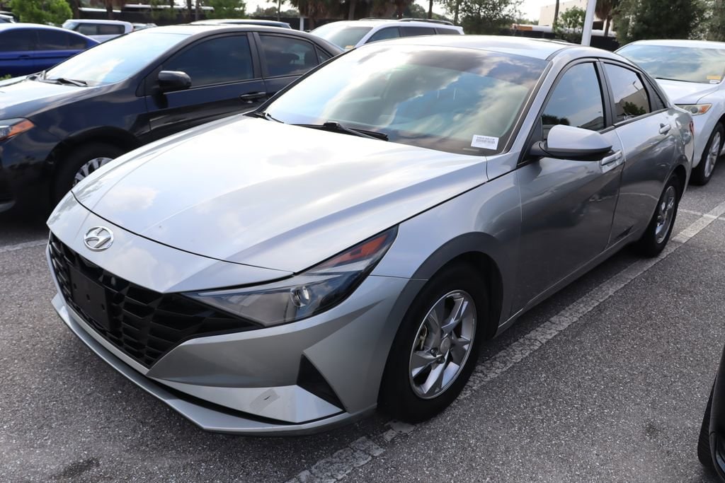 Used 2021 Hyundai Elantra SE with VIN 5NPLL4AG3MH053078 for sale in West Palm Beach, FL