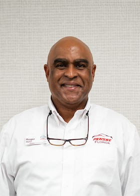 Staff member Roger Myton from ID_e58ddef5ed28