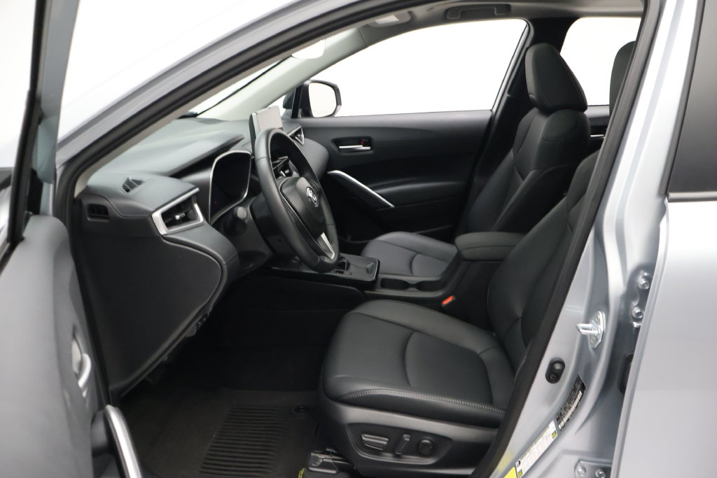2026 Toyota Corolla Cross XLE - Photo 14