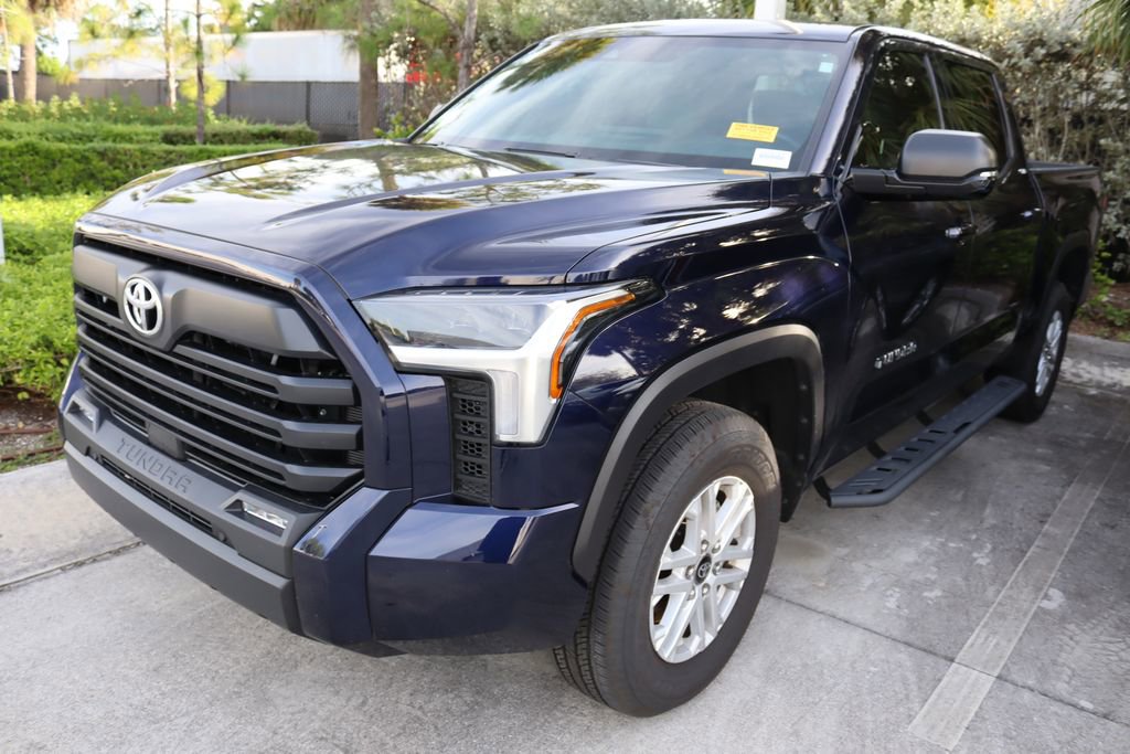 2025 Toyota Tundra SR5 photo 2