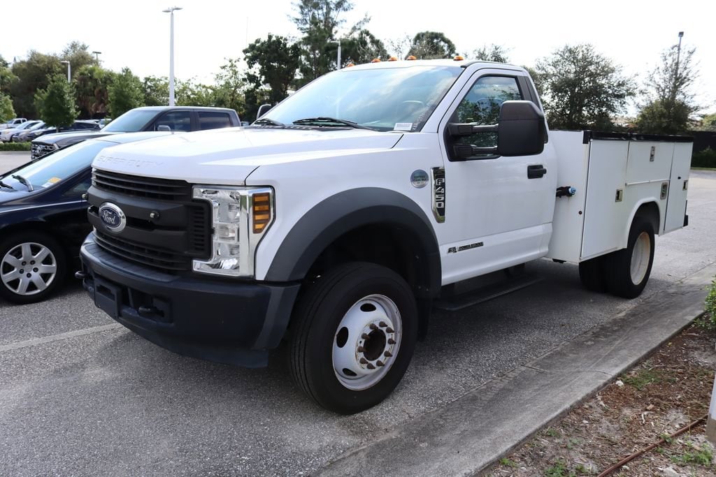 2019 Ford F-450 Super Duty Chassis Cab XL's photo