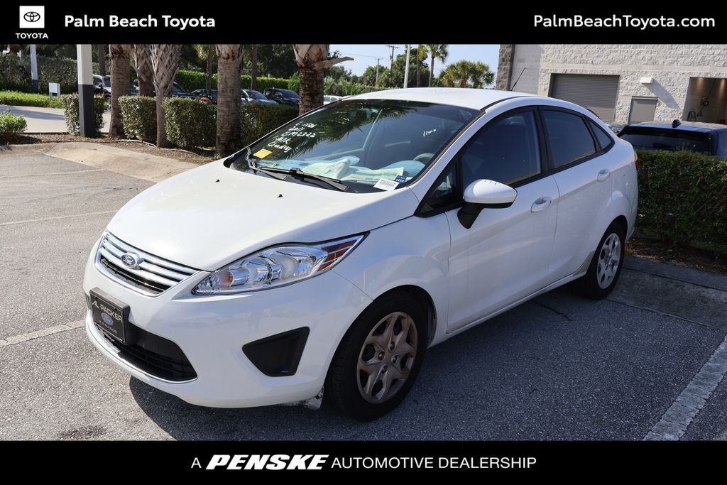 2011 Ford Fiesta SE Sedan's photo