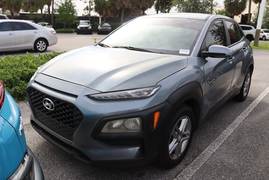 Used 2021 Hyundai Kona SE with VIN KM8K12AA8MU639858 for sale in West Palm Beach, FL