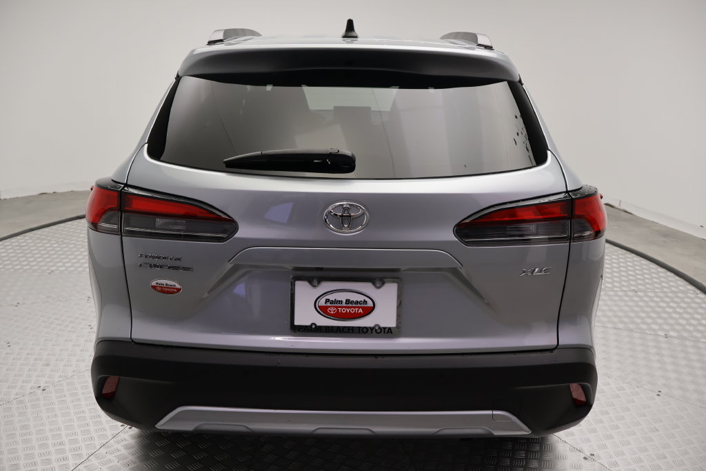 2026 Toyota Corolla Cross XLE - Photo 10
