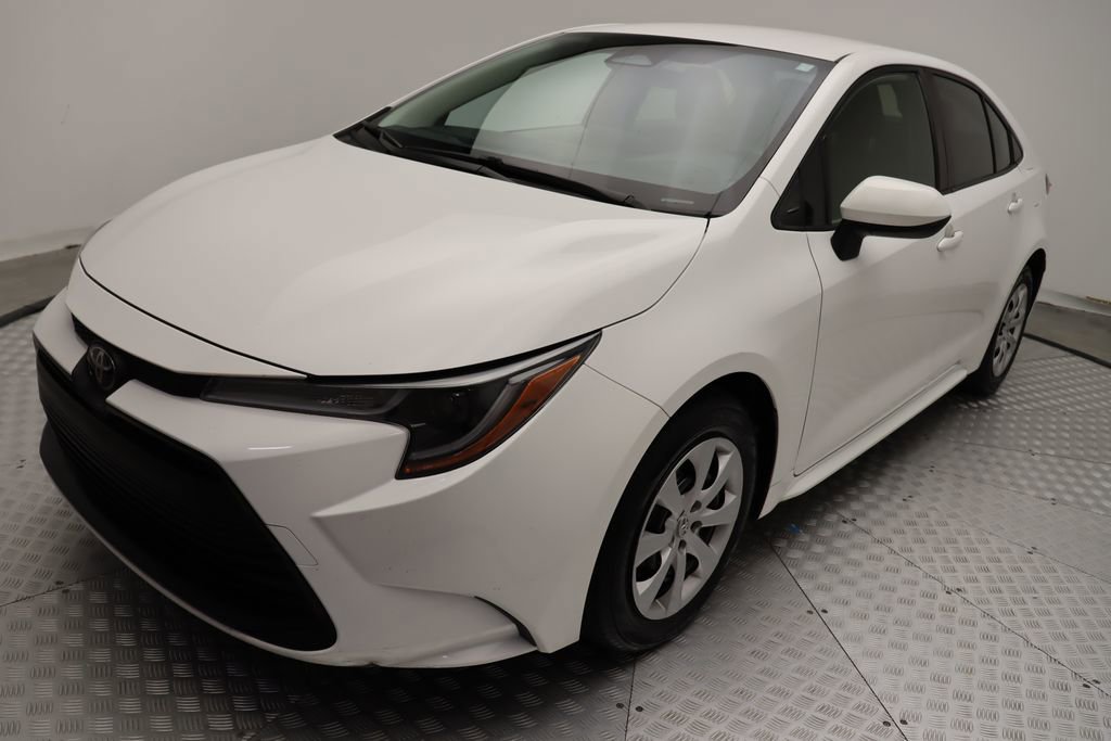 2023 Toyota Corolla LE photo 2